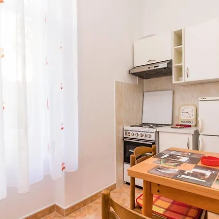 Art Nouveau Near Arena- Charming Place For Couples Apartamento *